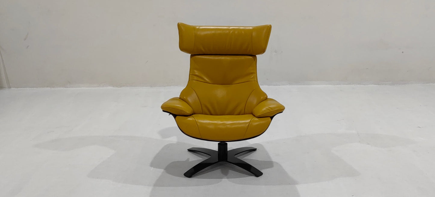 A985(7) - CHAIR+OTTOMAN - BLR WH