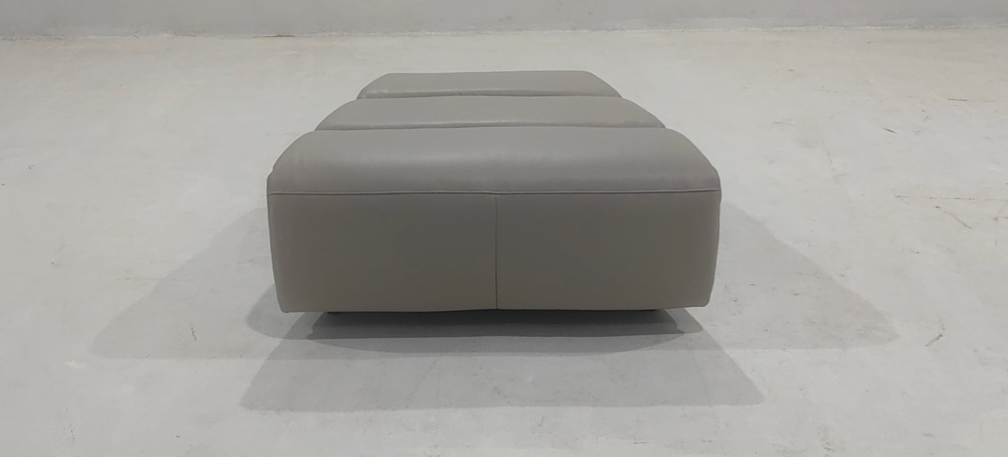 D2203(3) - OTTOMAN - BLR WH