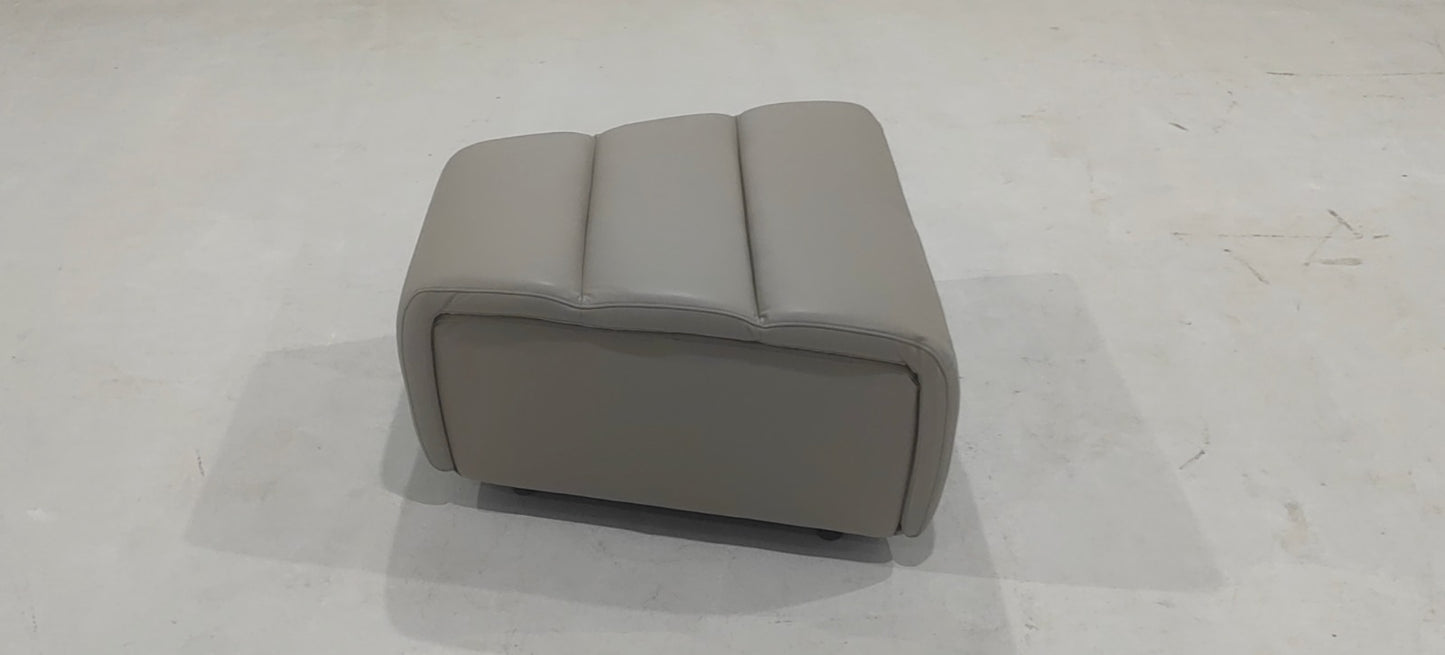 D2203(3) - OTTOMAN - BLR WH