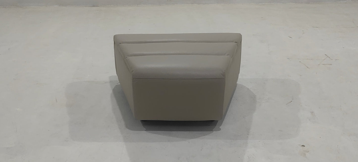 D2203(3) - OTTOMAN - BLR WH