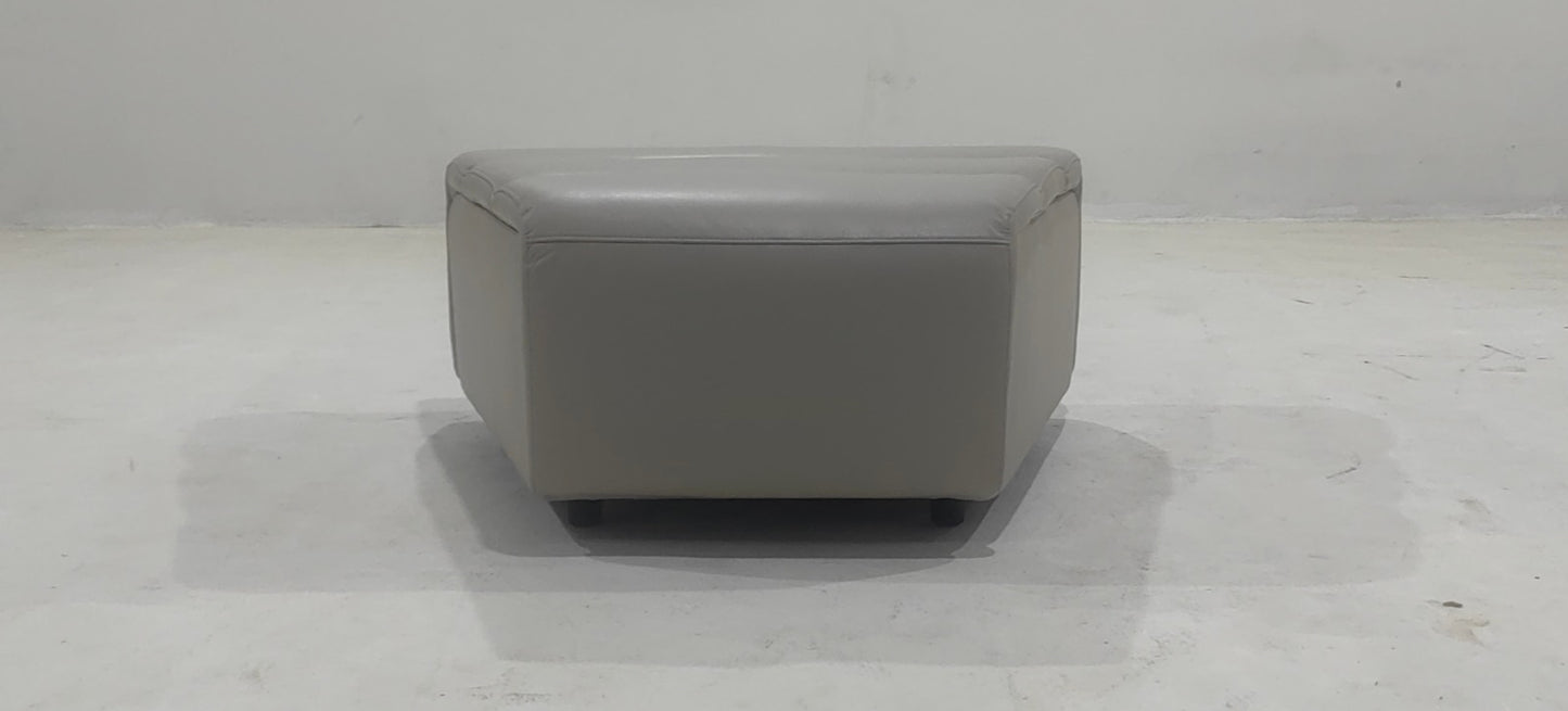 D2203(3) - OTTOMAN - BLR WH