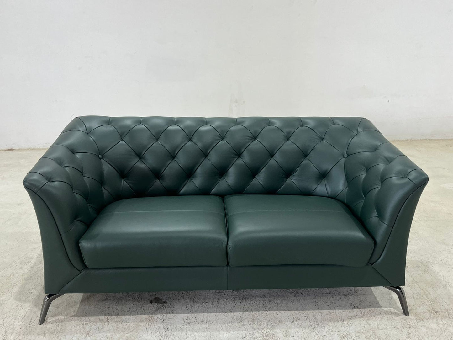ROYALTON(1) - 2 SEATER - OUTLET (S57641 - 21-04-2026 - D. MANIGANDAN - BWDD)