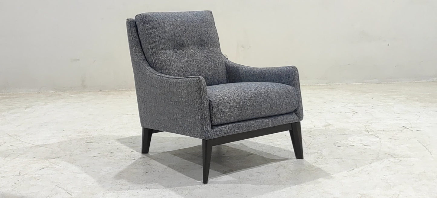 C011-003-78 - ARM CHAIR - BLR WH