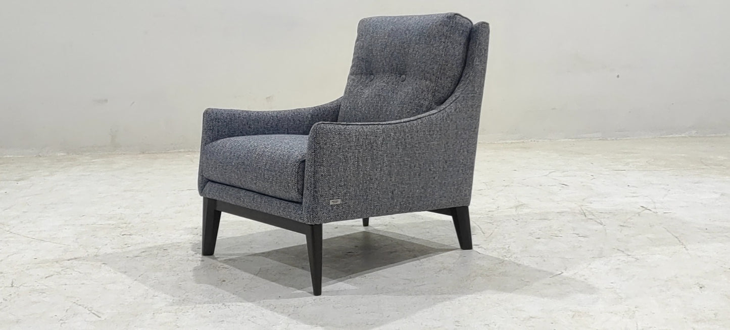 C011-003-78 - ARM CHAIR - BLR WH