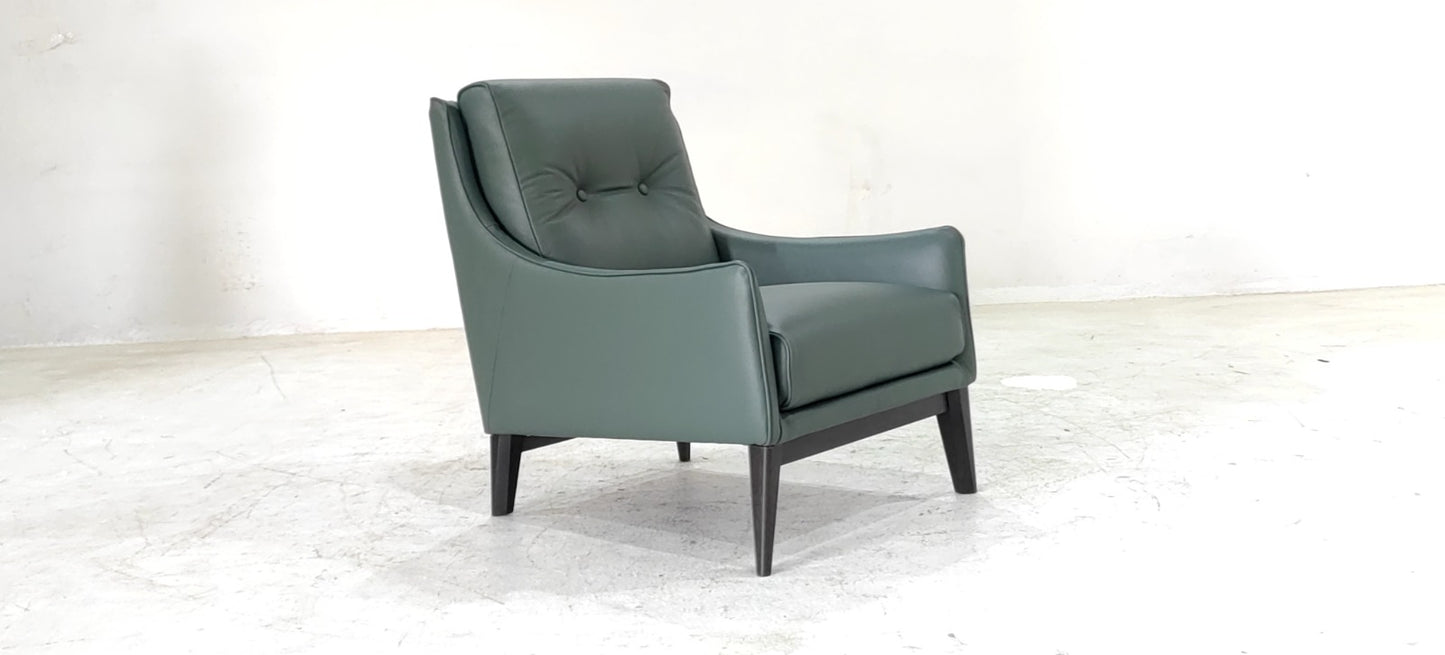 C011-003-14(5) - ARM CHAIR - BLR WH