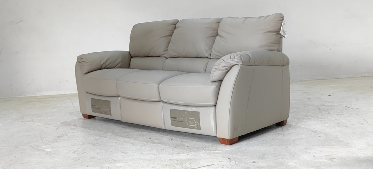 B693-155-A0(3) - 3 SEATER RECLINER(ELECTRIC) - BLR WH