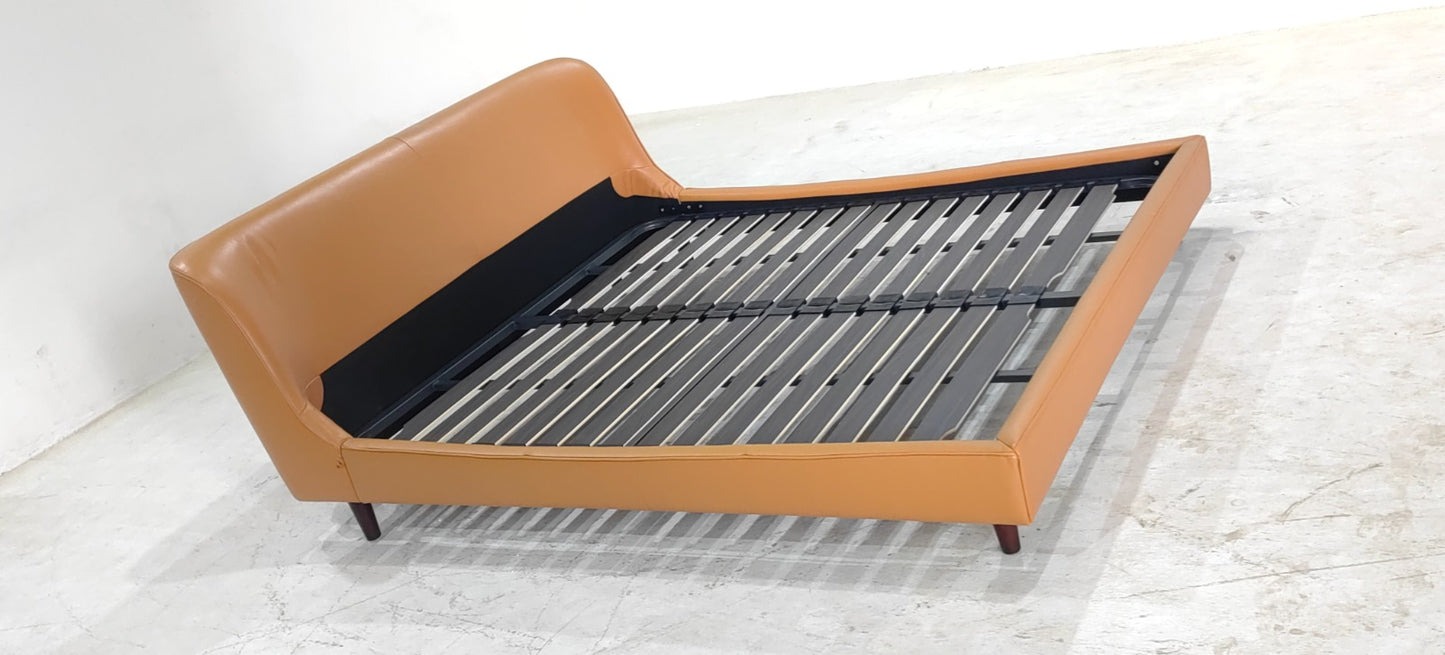 B315(2) - KING SIZE BED - BLR WH