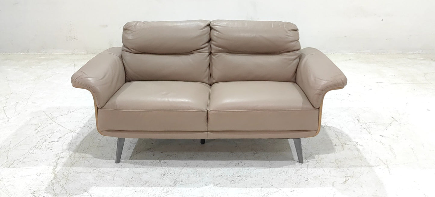5567 - 2 SEATER - BLR WH