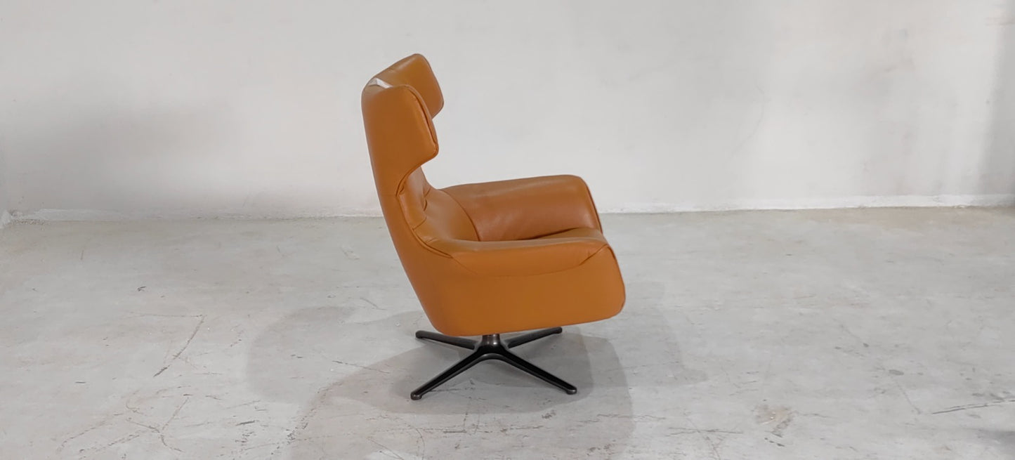A1021(1) - ACCENT CHAIR - BLR WH (S60243 - 25-05-2026 - Golam mostafa gazi - GB)