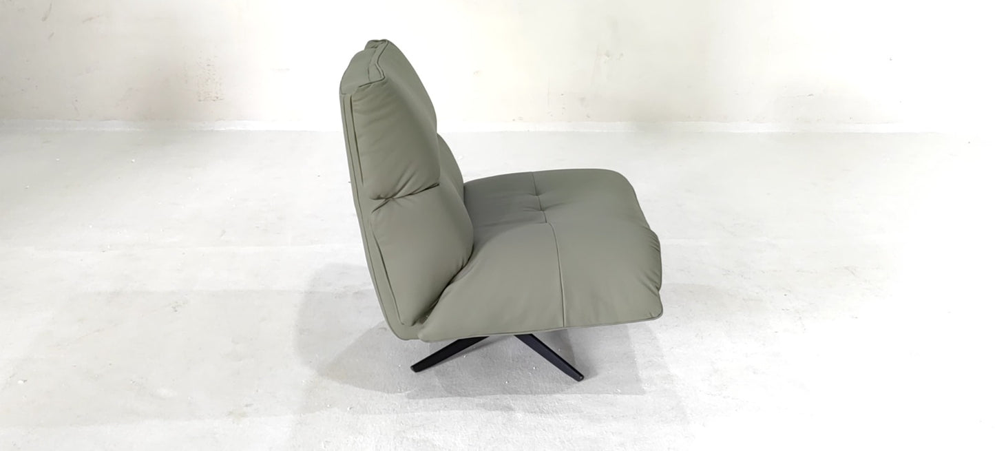 A9635(6) - ACCENT CHAIR - BLR WH