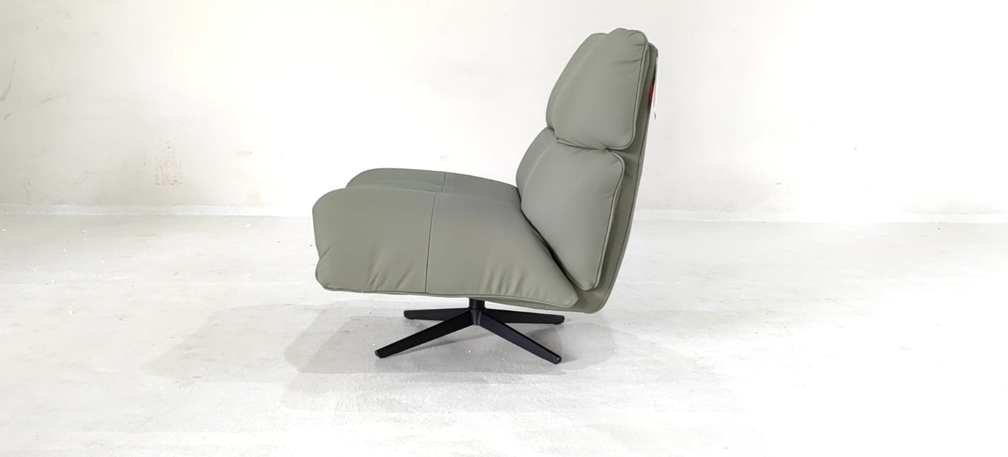 A9635(6) - ACCENT CHAIR - BLR WH