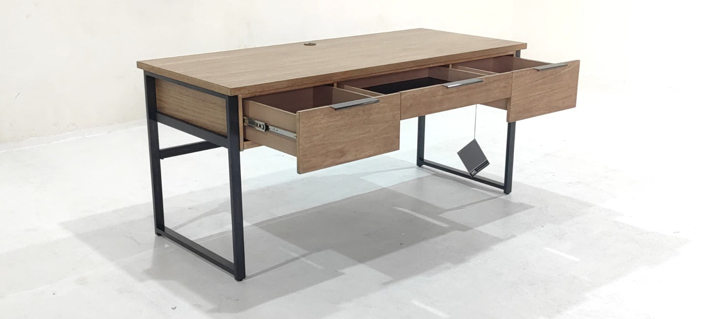 H632-44(8) - DESK - BLR WH