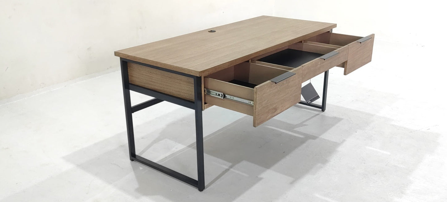 H632-44(8) - DESK - BLR WH