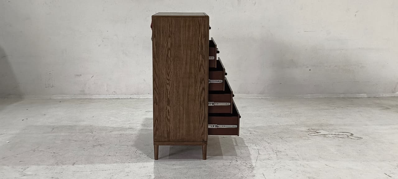 B769-46(5) - CHEST OF DRAWERS - BLR WH
