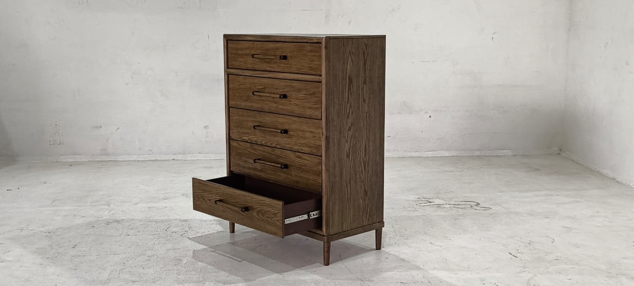 B769-46(5) - CHEST OF DRAWERS - BLR WH