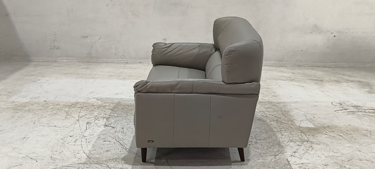 5371(1) - 2 SEATER - BLR WH