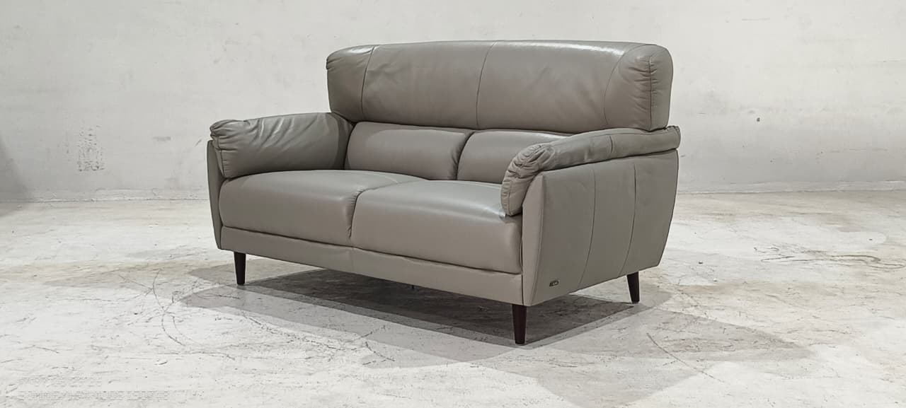 5371(1) - 2 SEATER - BLR WH