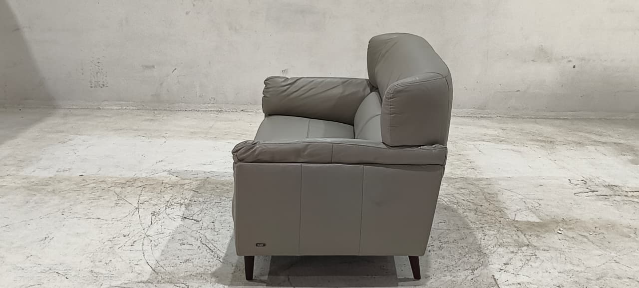 5371(1) - 2 SEATER - BLR WH
