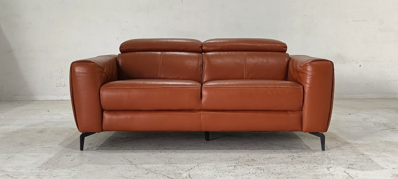 5321(1) - 2 SEATER - BLR WH