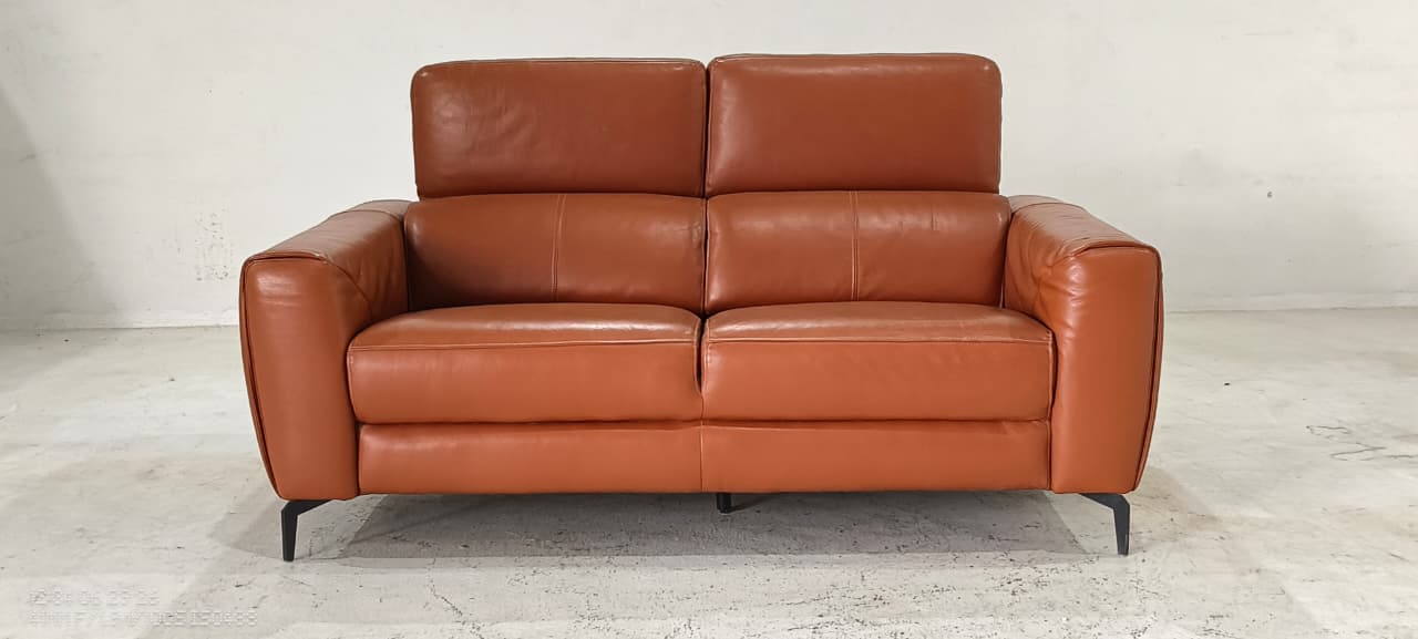 5321(1) - 2 SEATER - BLR WH