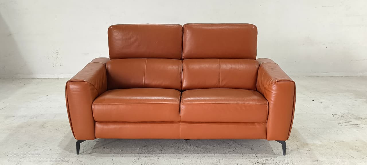 5321(1) - 2 SEATER - BLR WH