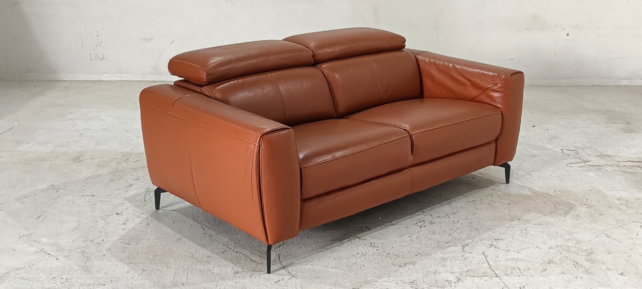 5321(1) - 2 SEATER - BLR WH