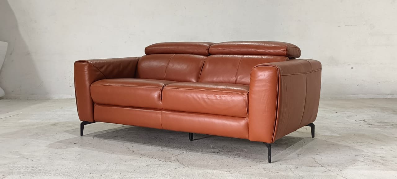 5321(1) - 2 SEATER - BLR WH
