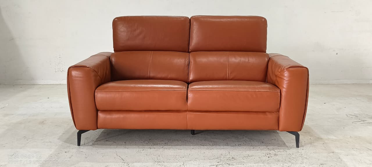5321(1) - 2 SEATER - BLR WH