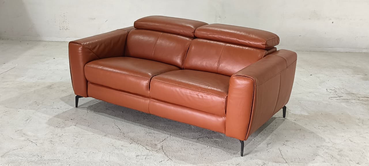 5321(1) - 2 SEATER - BLR WH