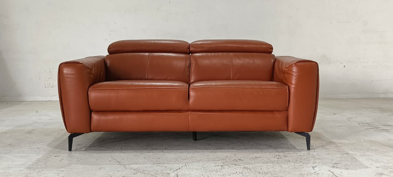 5321(1) - 2 SEATER - BLR WH