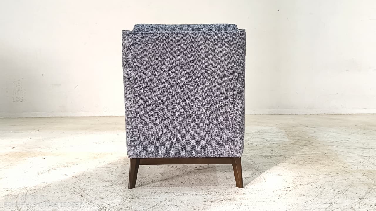 C011-003-10 - ARM CHAIR - BLR WH