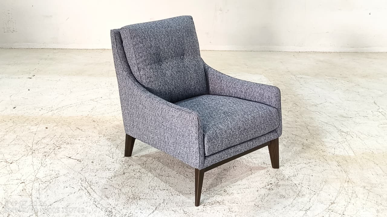 C011-003-10 - ARM CHAIR - BLR WH