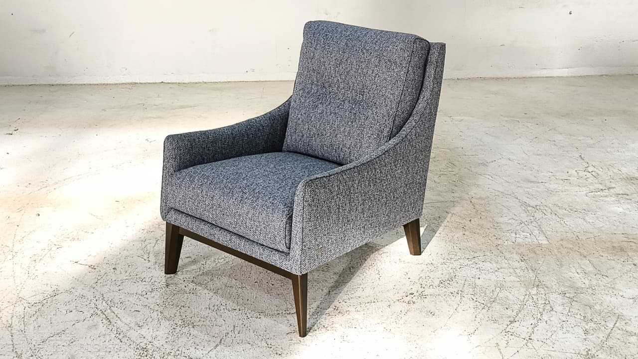 C011-003-10 - ARM CHAIR - BLR WH