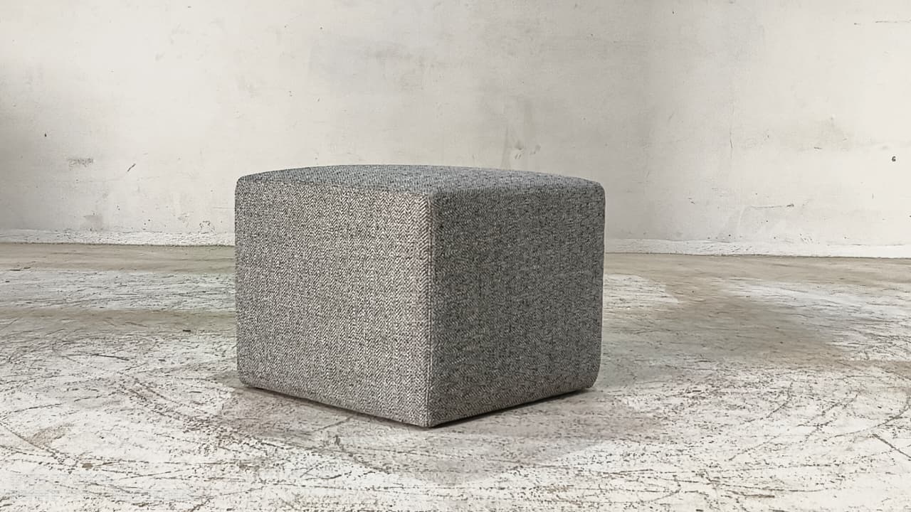 A921-010-78(3) - OTTOMAN - BLR WH