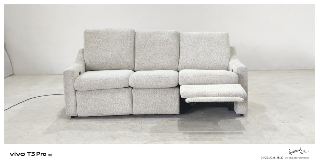 55113M - 3 SEATER RECLINER(ELECTRIC) - BLR WH