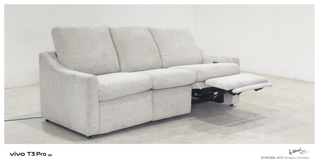 55113M - 3 SEATER RECLINER(ELECTRIC) - BLR WH