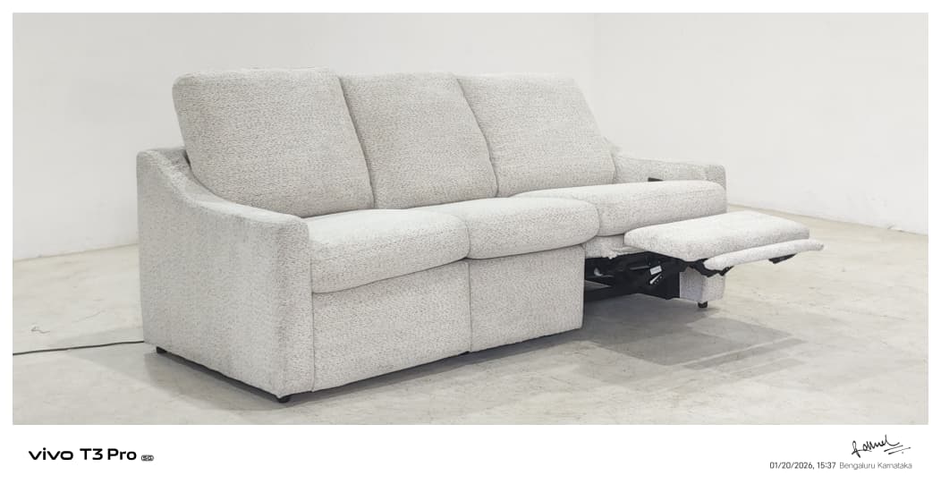 55113M - 3 SEATER RECLINER(ELECTRIC) - BLR WH
