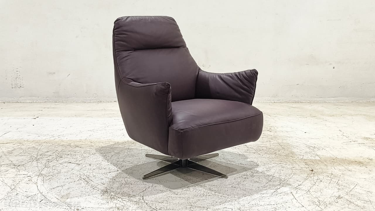 C065-066-24 - SWIVEL CHAIR - BLR WH