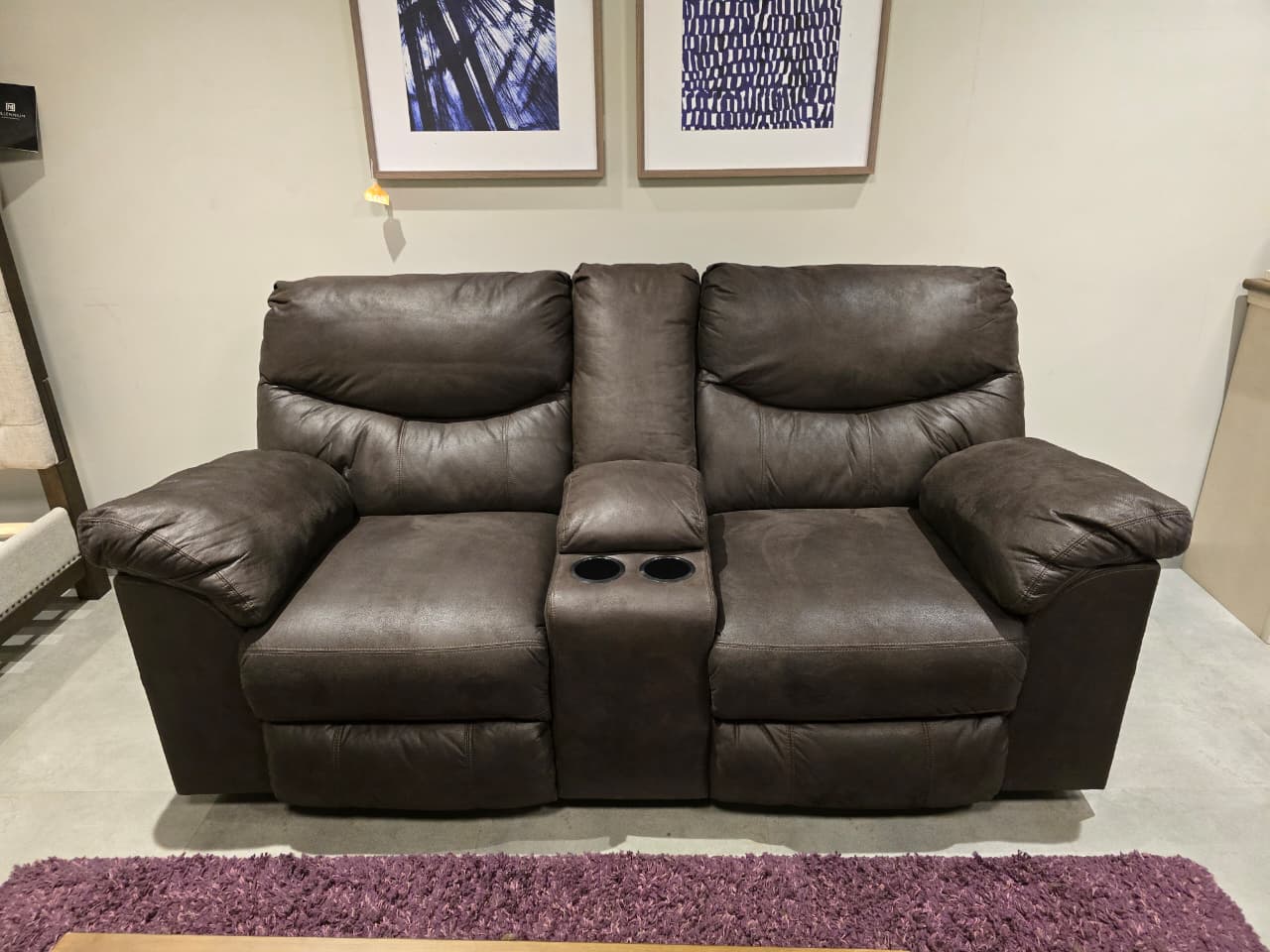3380396 - 2 SEATER+CONSOLE RECLINER(ELECTRIC) - OUTLET