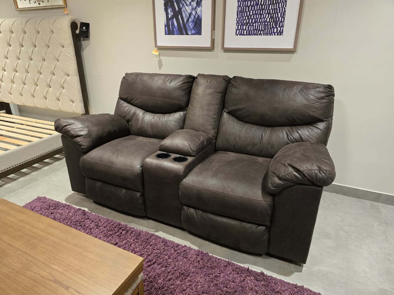3380396 - 2 SEATER+CONSOLE RECLINER(ELECTRIC) - OUTLET