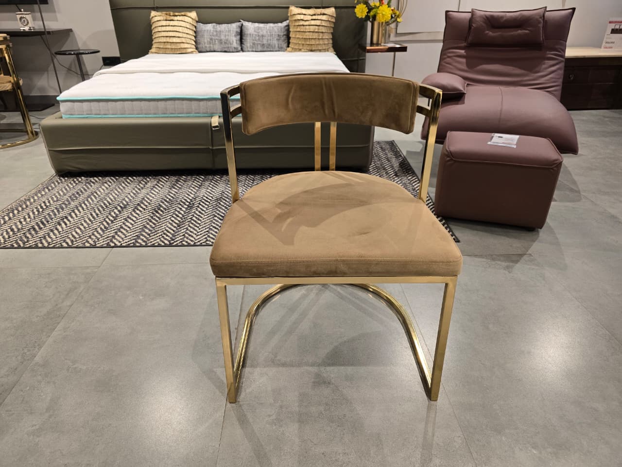 LOTUS(6) - DINING CHAIR - OUTLET