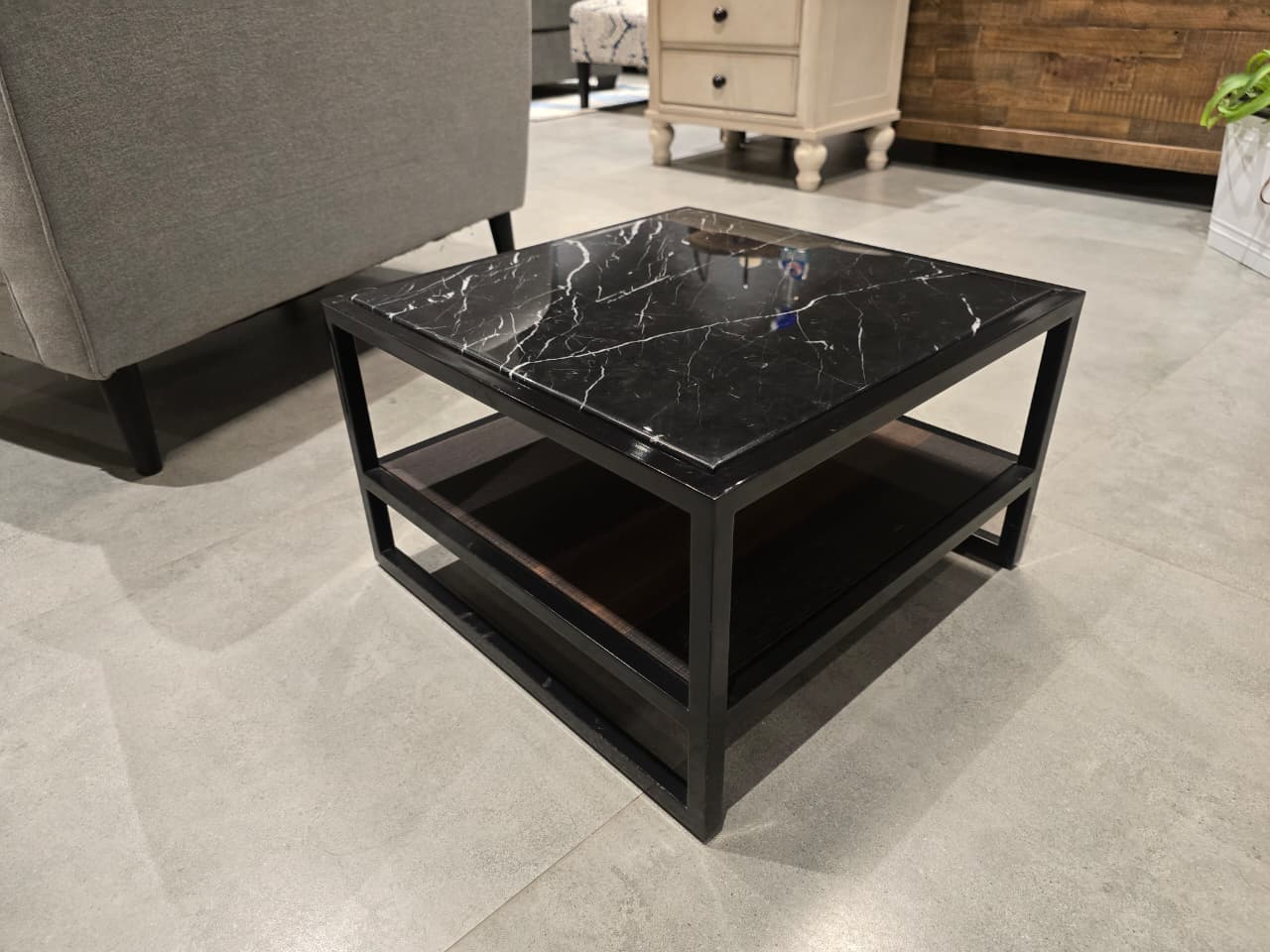 PT6116TD - SIDE TABLE - OUTLET