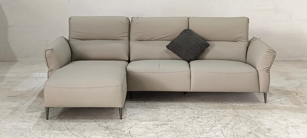 9635(4) - 3 SEATER+CHAISE - BLR WH