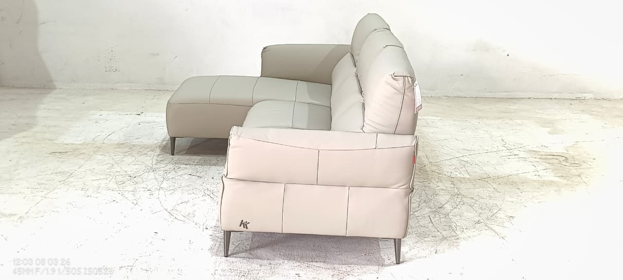 9635(4) - 3 SEATER+CHAISE - BLR WH