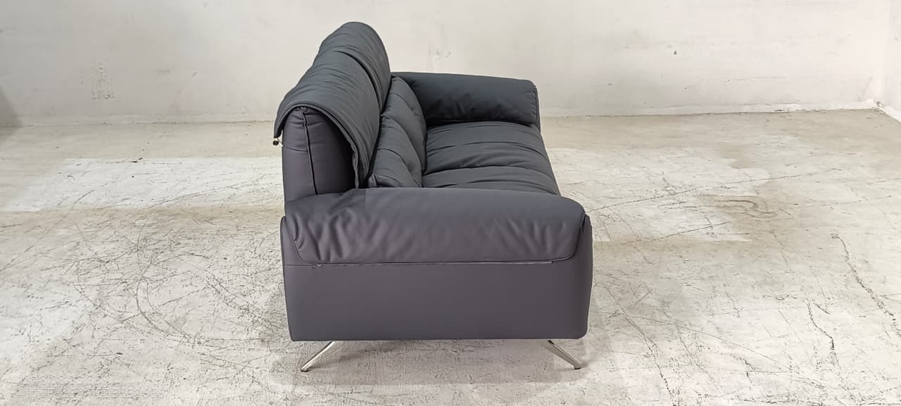 BY.760(1) - 3.5 SEATER - BLR WH