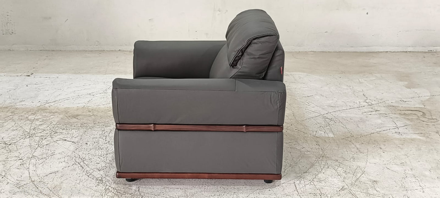 8207(2)- 1 SEATER - BLR WH