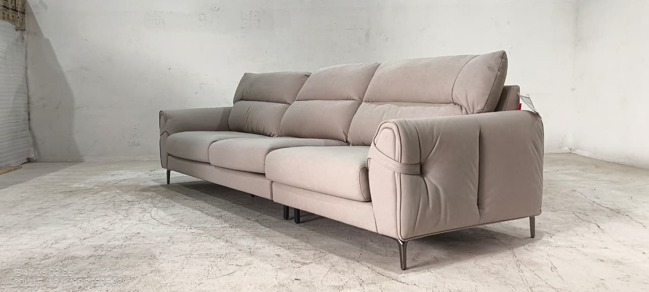 BY.751(2) - 4.5 SEATER - BLR WH