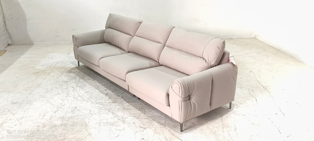 BY.751(2) - 4.5 SEATER - BLR WH