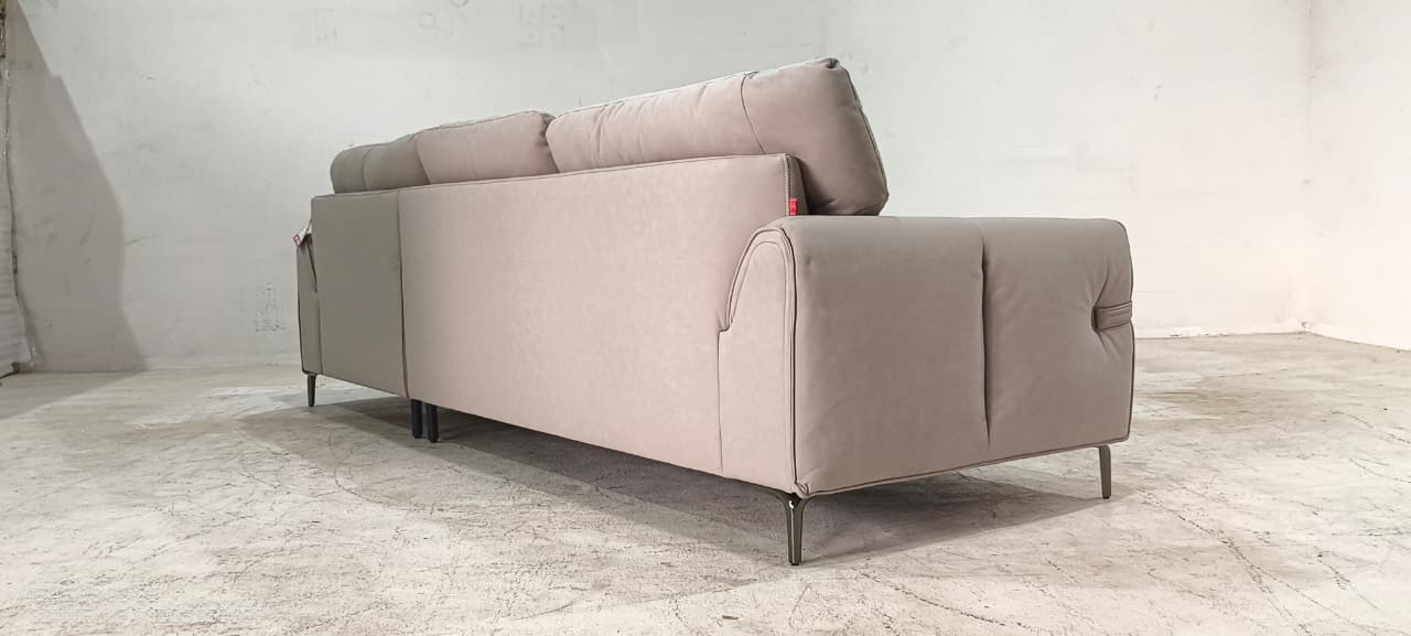 BY.751(2) - 4.5 SEATER - BLR WH