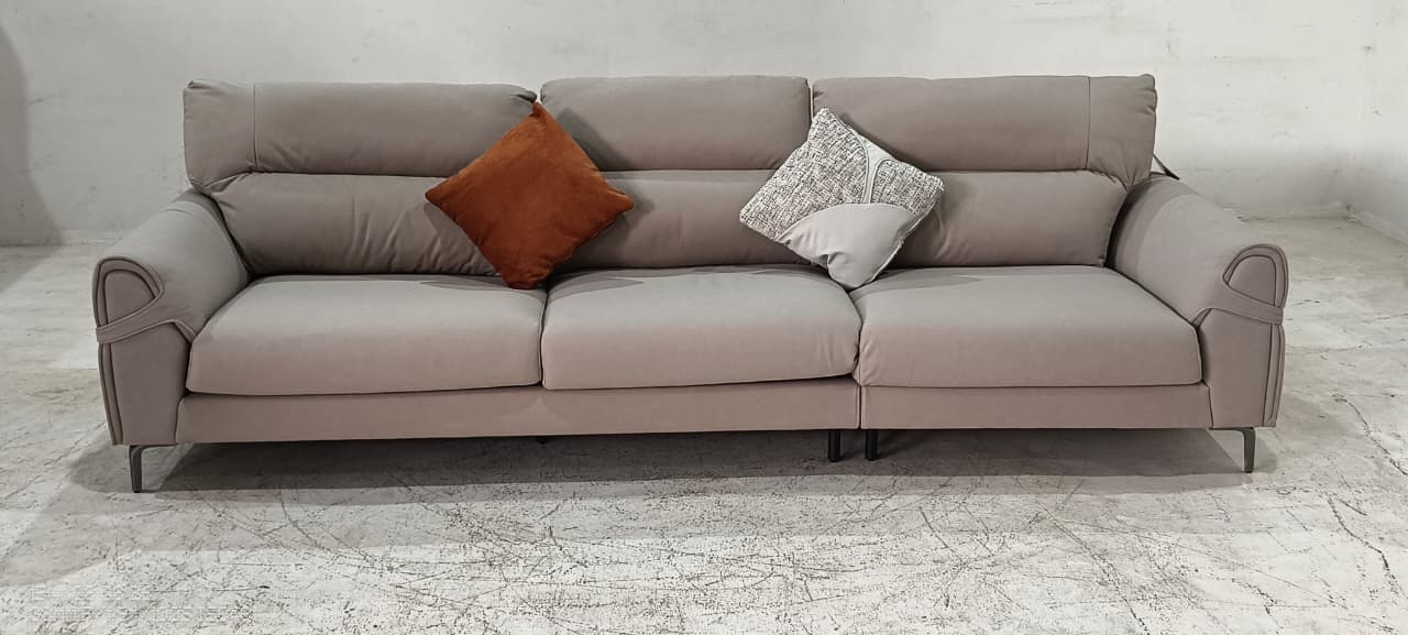 BY.751(2) - 4.5 SEATER - BLR WH